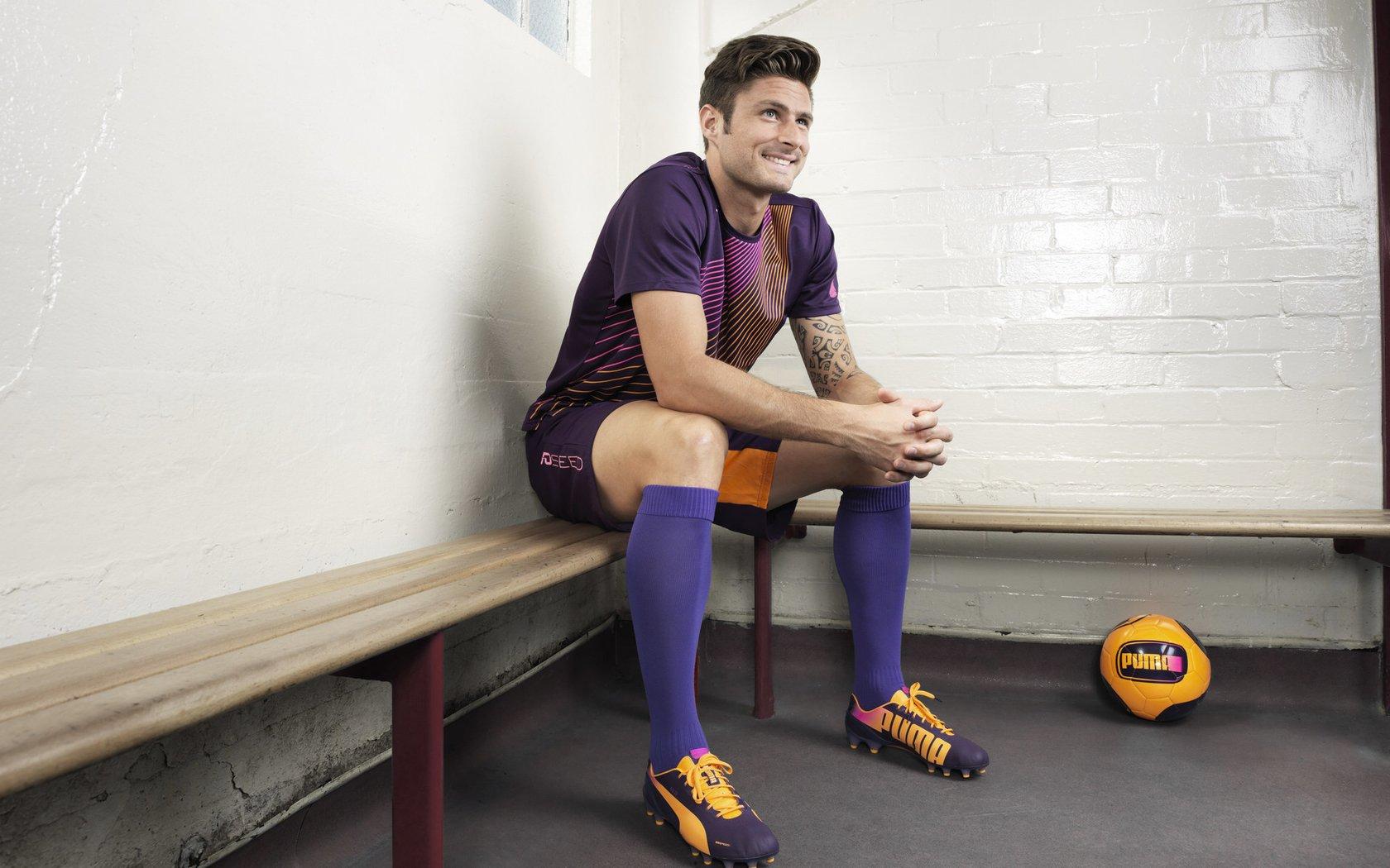 布鲁日体育总监回应贾沙里转会传闻,未承诺放行,再留一季可助球员吸引顶级豪门关注